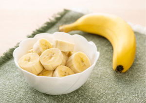 il cane può mangiare le banane